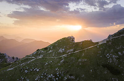 Hochobir Wanderung Landschaft Klopeiner See Suedkaernten c DanielFischer