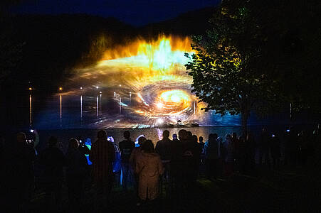 Mit der Koralmbahn zur Wasser-Lichtshow am Klopeiner See